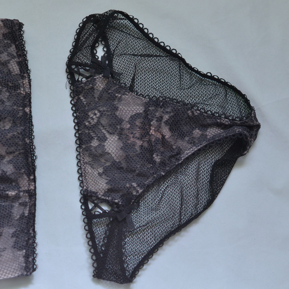 NWT Set of 2 Victoria's Secret black Bra 32 B AND Panty XS Black Lace Xmas GIFT - Picture 7 of 7
